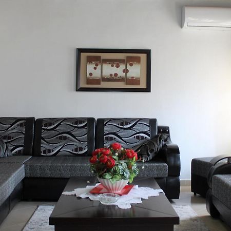 בראט Tomor Shehu Guest House מראה חיצוני תמונה