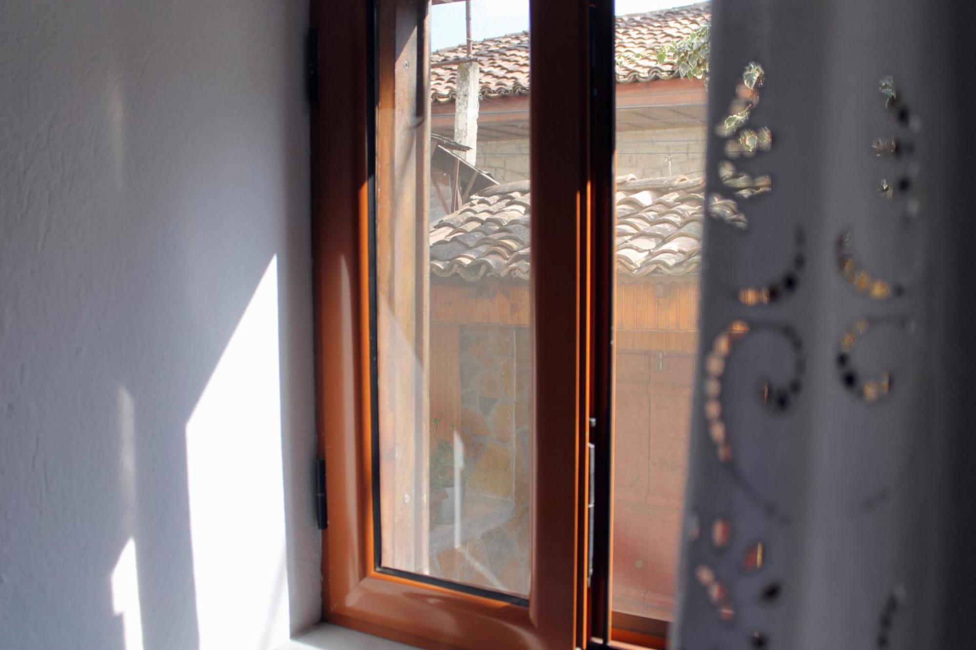 בראט Tomor Shehu Guest House מראה חיצוני תמונה